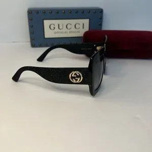 Gucci | Accessories | New Authentic Gucci Square Frame  display picture 1